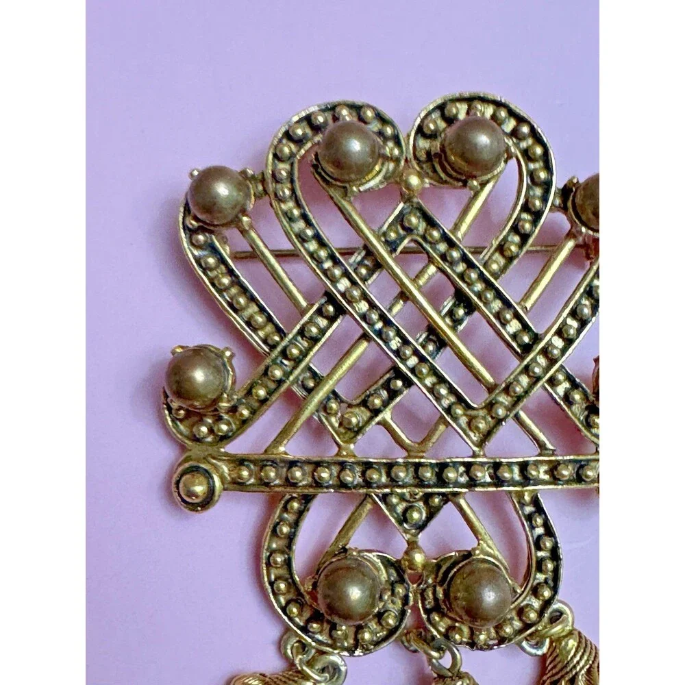 Florenza Vintage Gold Tone Dangle Brooch 3” Celtic Knot Heart Filigree Pin